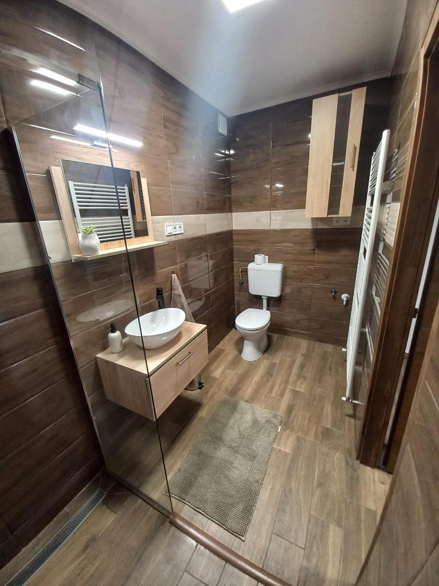 Oazis Apartman Sarospatak Exterior photo