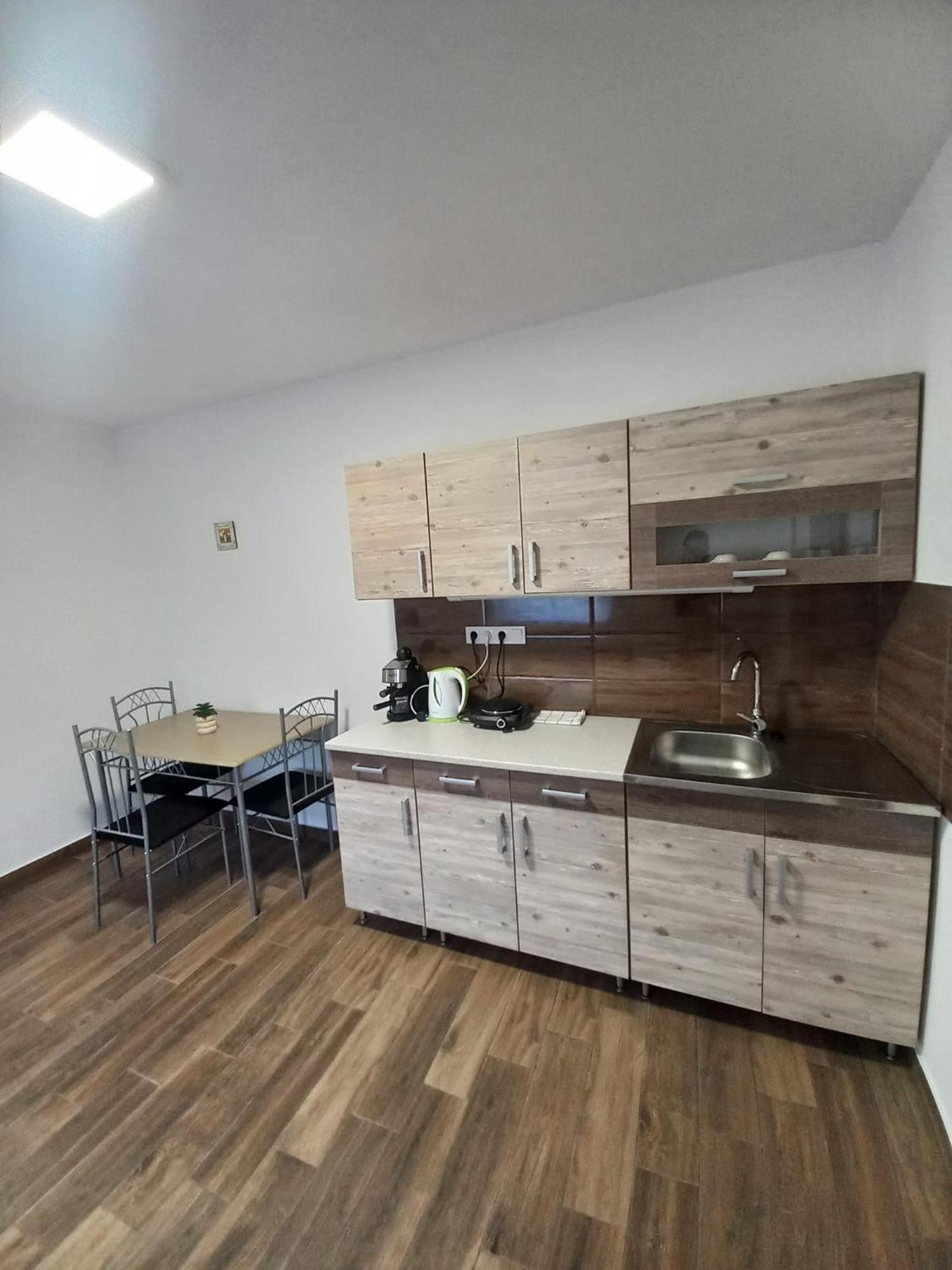 Oazis Apartman Sarospatak Exterior photo