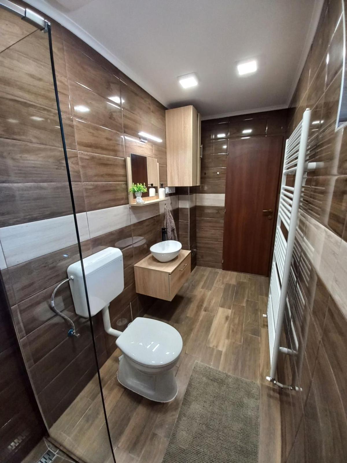 Oazis Apartman Sarospatak Exterior photo